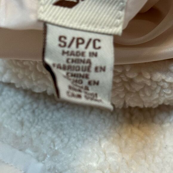 Koolaburra by Ugg Reversible Sherpa Quilted Button Up Jacket Light Birch | Size - Picture 14 of 16